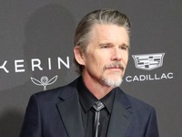 Τιμητικό βραβείο στον Ίθαν Χοκ για τη συ...