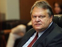 Σκληρή κριτική Βενιζέλου στο Μητσοτάκη γ...