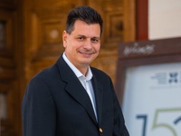 σπιράλ: χωρίς Καλλιτεχνικό Διευθυντή και...