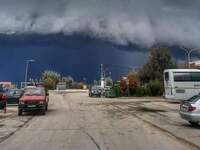 Shelf cloud «κάλυψε» τη Σαμοθράκη - Δείτ...