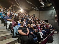 Η τρελή κωμωδία "ΝΑΙ σε όλα" σ...