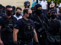 Γλυκά Νερά: Ο συνήγορος του Μπάμπη Αναγν...