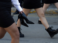 Πάτρα: Οι γόβες και το αρβυλάκι- Η μαθήτ...