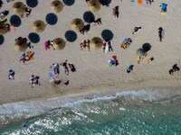 1,5 μ. απόσταση, καταγραφή λουόμενων και...