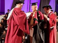 Επίτιμος Διδάκτωρ στο Πανεπιστήμιο Λευκω...