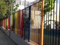 Πόρτα καταπλάκωσε 3 μαθητές σε σχολείο σ...