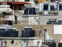 Ηλιακοί θερμοσίφωνες: Σπάνε όλα τα κοντέ...