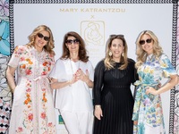 Mary Katrantzou: Παρουσίασε άνθινη τσάντ...