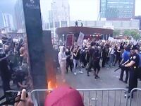 Ανεξέλεγκτη η «φωτιά» στις ΗΠΑ - Σε πλήρ...