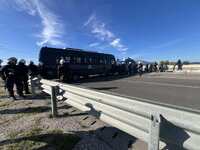 Πάτρα: Eπί ποδός οι αγρότες- "Θα πά...