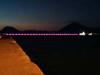 Το ροζ της Λιολιώς στον κυματοθραύστη - ...