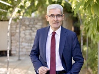 Ο Άγγελος Τσιγκρής για το διυλιστήριο το...