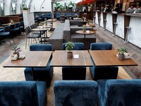 «Μπλόκο» στην είσοδο ανεμβολίαστων σε κλ...