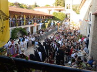 Πάτρα: Πολύς κόσμος στο Γηροκομειό την Κ...