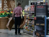 Τι τρώνε οι Έλληνες λόγω κορωνοϊού- «Στρ...