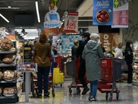 Αλλάζει το ωράριο των σούπερ μάρκετ