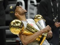 Τα μυθικά ρεκόρ του Αντετοκούνμπο τον κα...