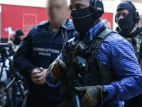 Η παραμονή του «Έλληνα Εσκομπάρ» στις φυ...