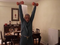 Ο Μάκης Παρασκευόπουλος μας γυμνάζει στο...