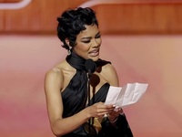 Τεγιάνα Τέιλορ, Golden Globes: Βραβεύτηκ...