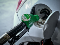 Fuel Pass: Ανοίγει στις 5 το απόγευμα η ...