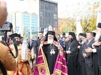 Καρε καρέ η ενθρόνιση του νέου Μητροπολί...