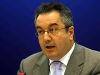 Μόσιαλος: Λιγότερο μολυσματική η Όμικρον...