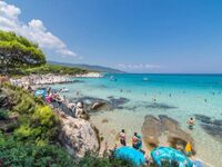 Οι Ιταλοί υποκλίνονται στη «βασίλισσα τω...