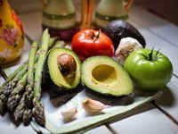 Το φρούτο που διώχνει το λίπος από την κ...