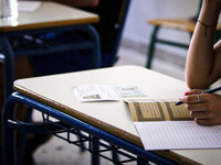 Πανελλήνιες 2022: Πολλά τα γραπτά κάτω α...