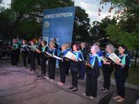 ΔΕΙΤΕ ΦΩΤΟ από την εμφάνιση της χορωδίας...