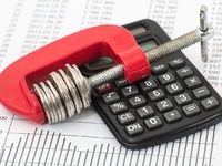 Από σήμερα, «ξεπαγώνουν» οι τριετίες- Πο...