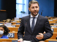 Ανδρουλάκης: Περαστικά στη Γεννηματά- Αν...