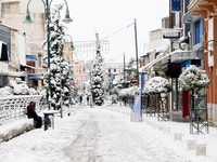 Η "Μήδεια" «αγκαλιάζει» την Ελ...