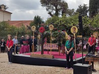 H Περιφορά του Επιταφίου στην Αχάια Κλάο...