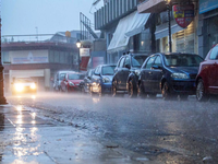 Καιρός σήμερα: Βροχές με καταιγίδες και χαλάζι 
