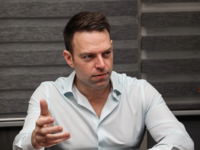 Στέφανος Κασσελάκης: Το αεροπλάνο με το ...