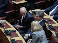 Απείχαν Παπανδρέου, Καστανίδης -Εισηγήσε...