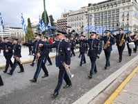 Σύνταγμα: Σε εξέλιξη η μεγάλη στρατιωτικ...