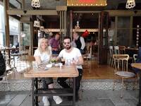 Πρωί πρωί για καφέ στην Πάτρα- Τραπεζάκι...