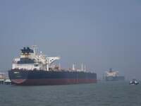 Financial Times: Η Ευρώπη ξεκινά συνομιλ...