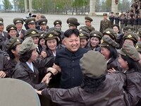 Ο Κιμ Γιονγκ Ουν "Ζει και είναι καλ...