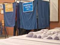 Επτά περιφερειάρχες και 246 δήμαρχοι από...