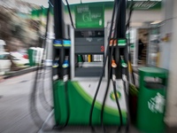 Βενζίνη: Ποιο τρόπο επέλεξαν οι Πατρινοί...