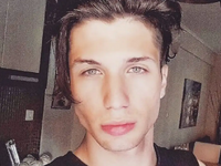 Συγκινεί ο youtuber Γιάννης Αεράκης: Περ...