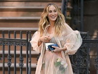 Νέες εκπλήξεις της Carrie, τώρα φόρεσε δ...