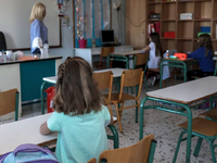 Αύριο κλείνουν τα σχολεία για τις γιορτέ...