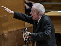 «Αδειάζει» τον πατέρα του ο Πλεύρης: Έχο...