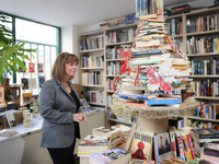 Πρόεδρος Δημοκρατίας: Επισκέφθηκε βιβλιο...