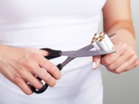 Το κάπνισμα μειώθηκε παγκόσμια για πρώτη...